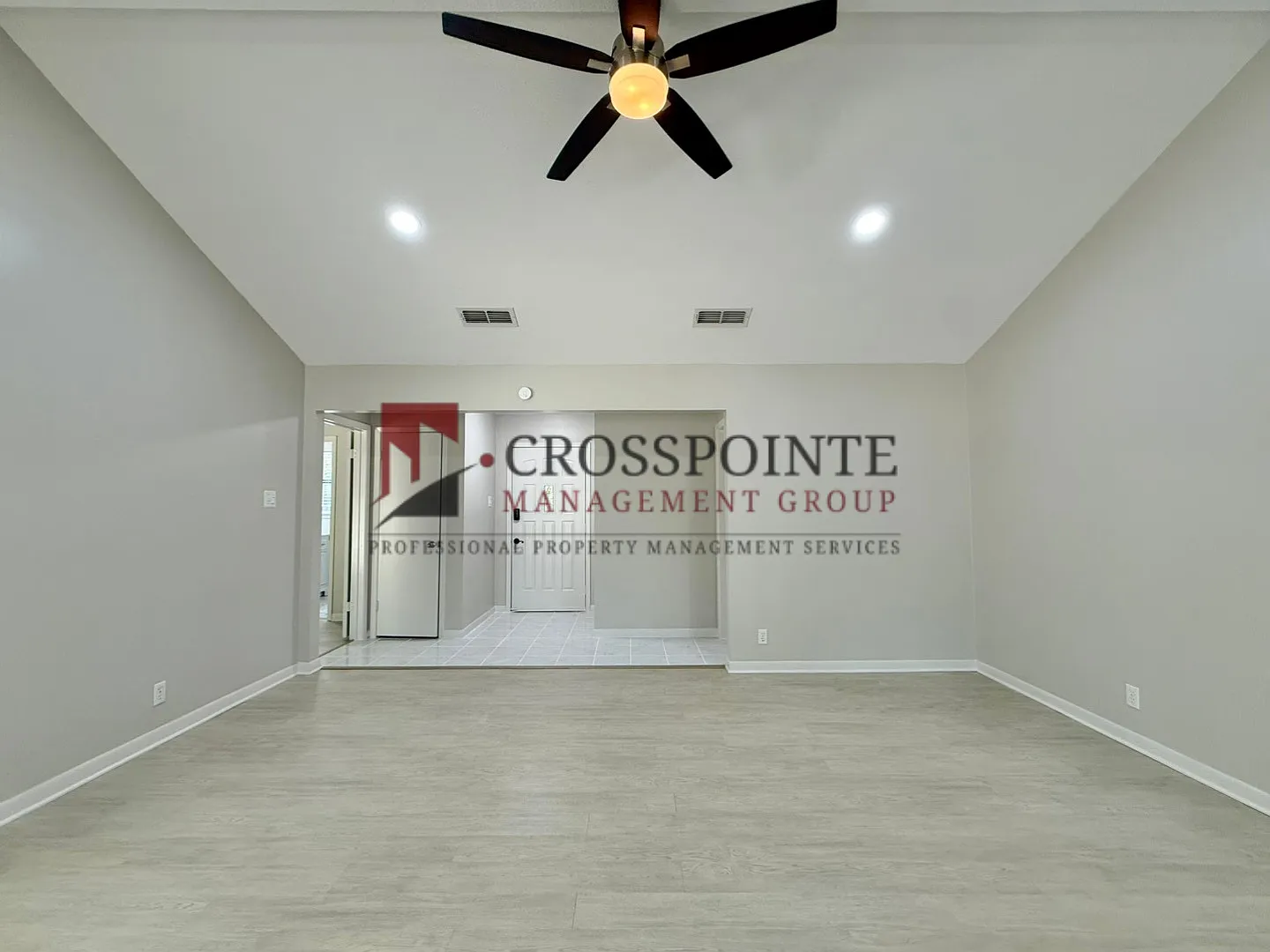 Tour Today! 3 Bedroom, 2 Bathroom Home! — Photo 3