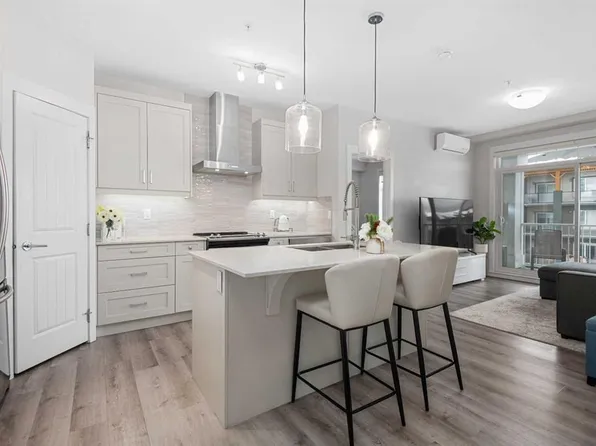 200 W Auburn Meadows Cmn SE #311, Calgary, AB T3M 3A8