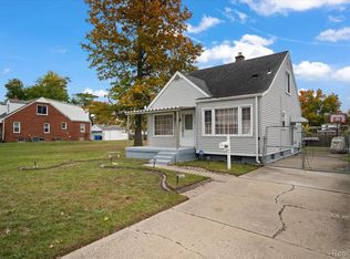 2144 Woodruff Ave, Warren, MI 48091