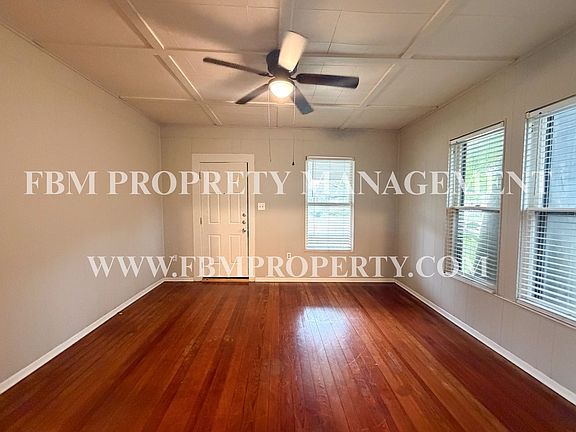 3rd image of 205 W Gilmer St