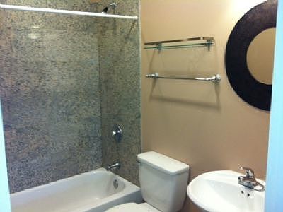 3rd image of 3831 N Kedzie Ave APT 3N