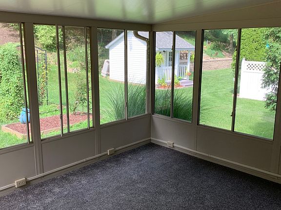 Three season room