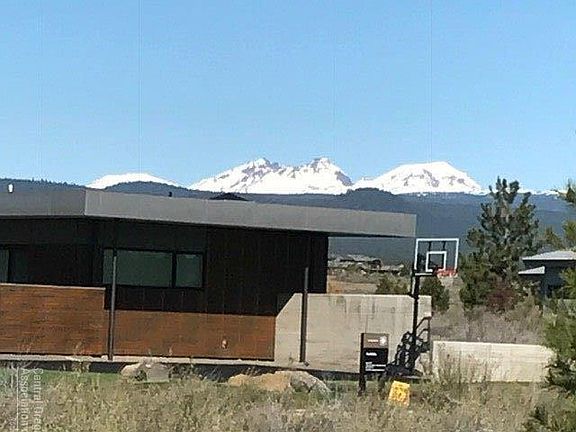 5th image of 61618 Hosmer Lake Dr