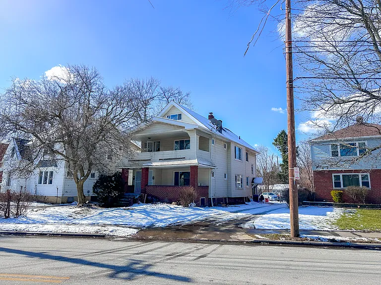 4582 Turney Rd #B — Photo 2