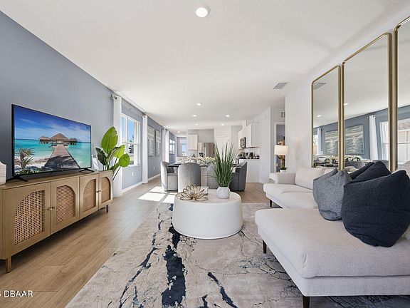 5th image of 1012 Commons Way