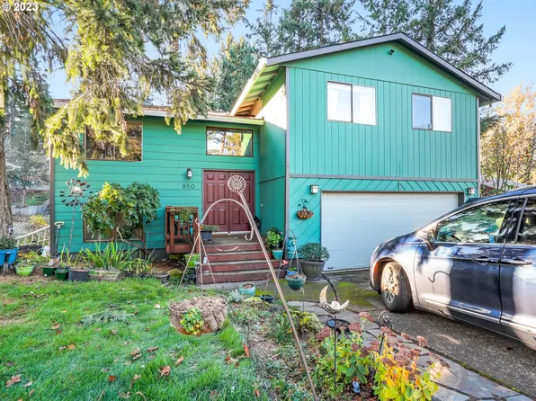 850 NE Hill Way, Estacada, OR 97023