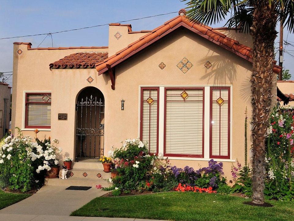 The Becker House-Eliot Lane Historic District