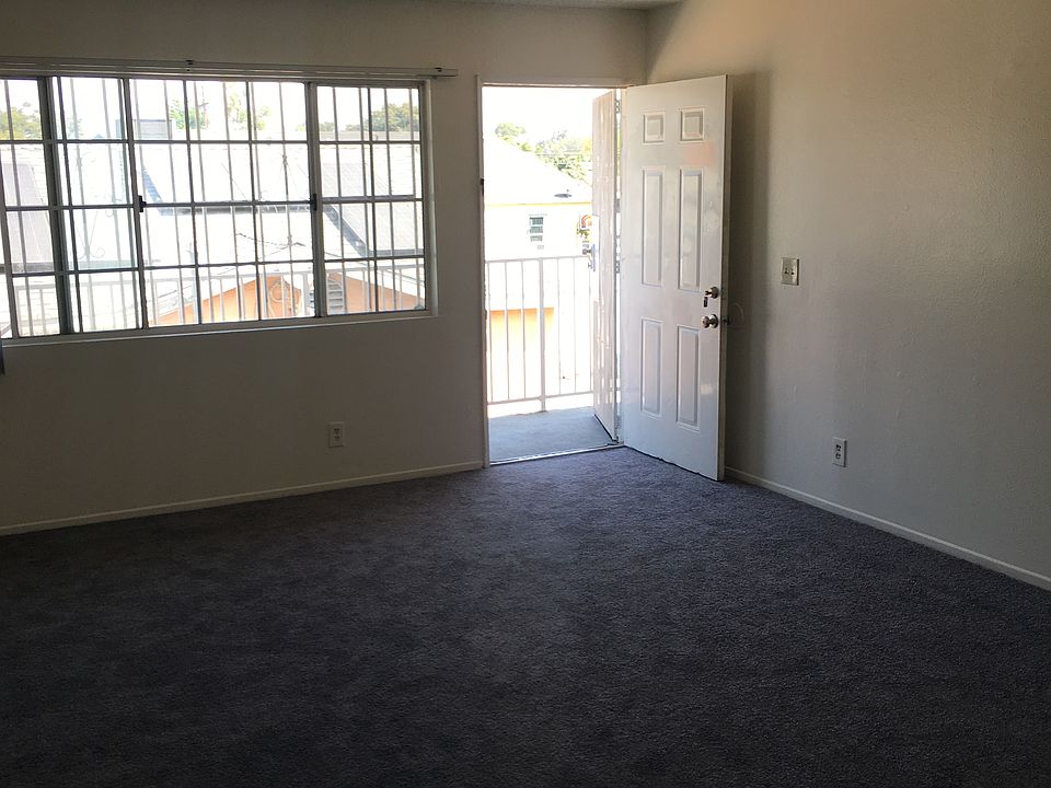 1st image of 11920 Willowbrook Ave #11920