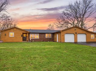 8549 North Rd, Le Roy, NY 14482