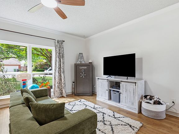 5th image of 7433 Steward Ln