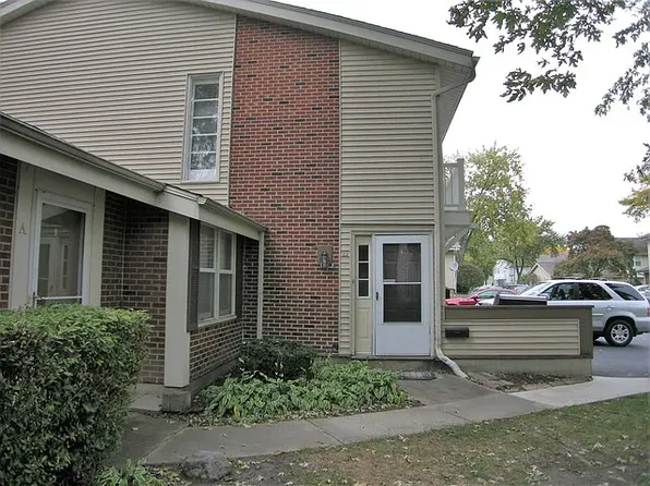 328 Carthage Ct Unit D, Bloomingdale, IL 60108