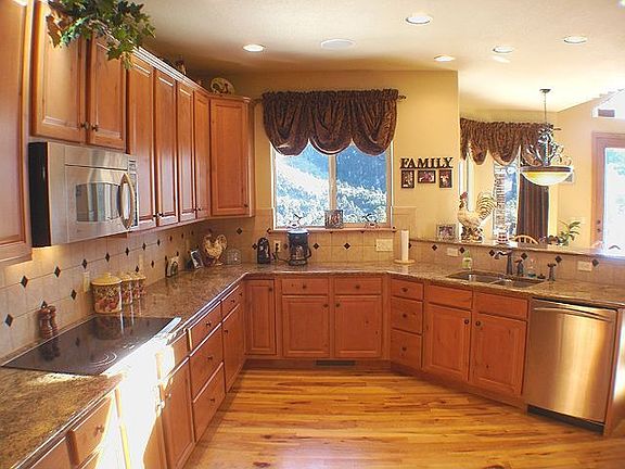Gourmet Kitchen