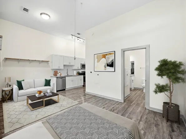 782 Riverfront Pkwy Unit 111, Chattanooga, TN 37402