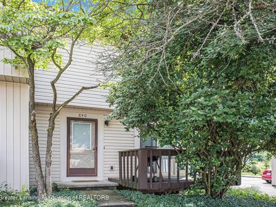 840 Armstrong Rd, Lansing, MI, 48911