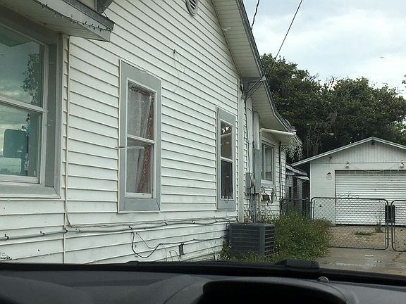 5th image of 49 S Van Buren Ave