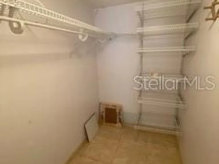 517 Parkdale Mews #517 — Photo 7