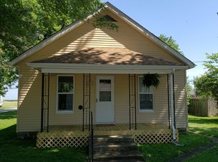 815 Franklin St, Pawnee, IL 62558