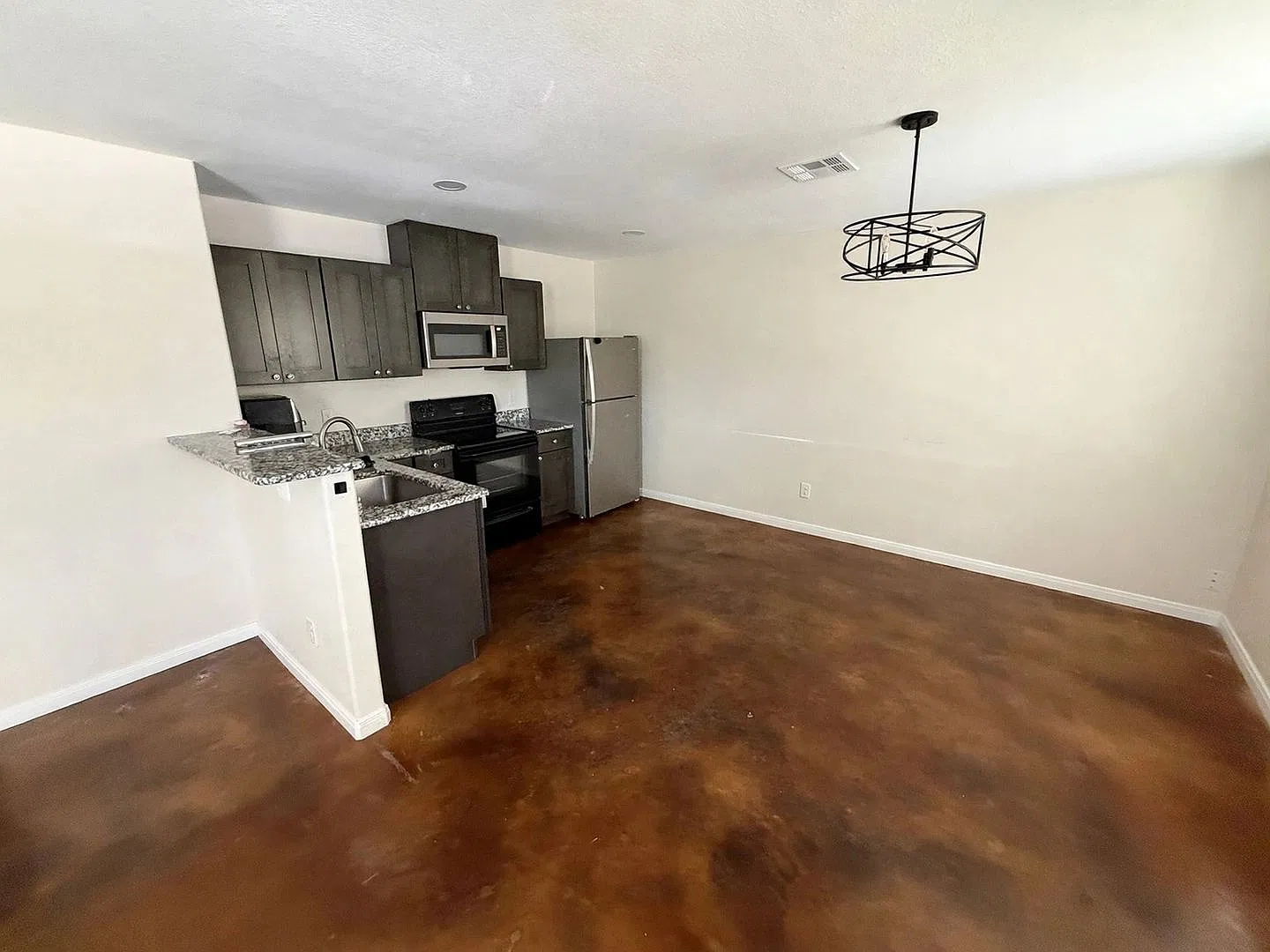 Spacious 3BR Duplex in Waco — Photo 3