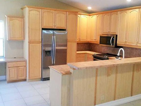 3rd image of 4644 NW 66th Dr