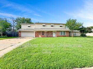 5817 NW 70th St, Warr Acres, OK 73132