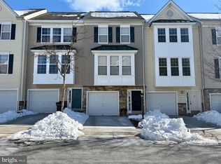23092 Fontwell Sq, Sterling, VA 20166