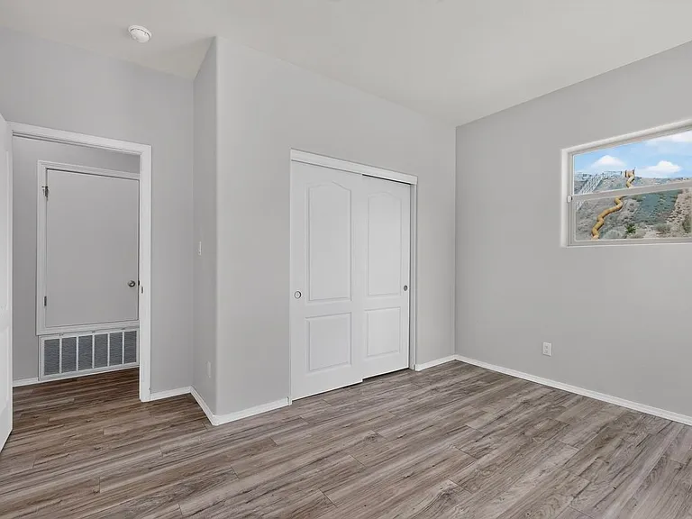 1504 Gulfstream Dr SE — Photo 26