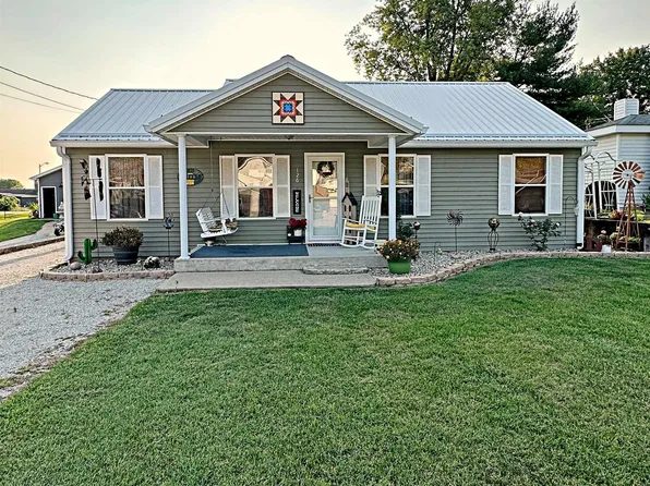 126 N Harrison St, Bloomfield, IN 47424