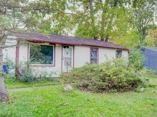 9 Blain Ct, Ann Arbor, MI 48108