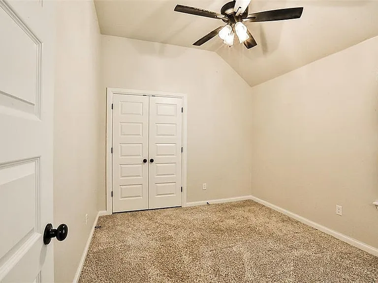 9301 SW 44th Ter — Photo 30