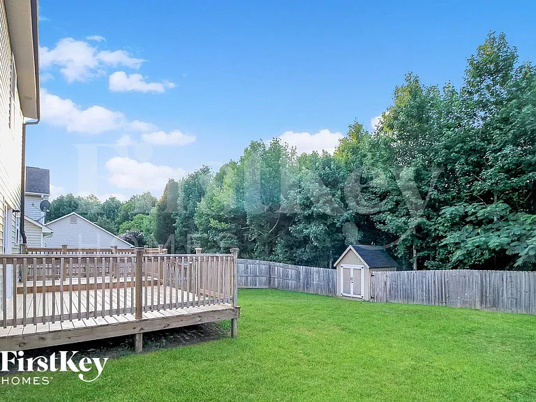 825 Winterside Ln — Photo 15
