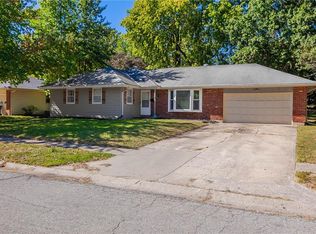 909 NW Range St, Blue Springs, MO 64015