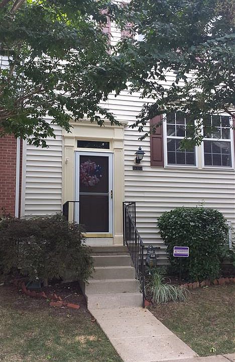 1st image of 1318 Farley Ct S