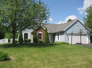 27 Rockefeller Blvd, Rensselaer, NY 12144