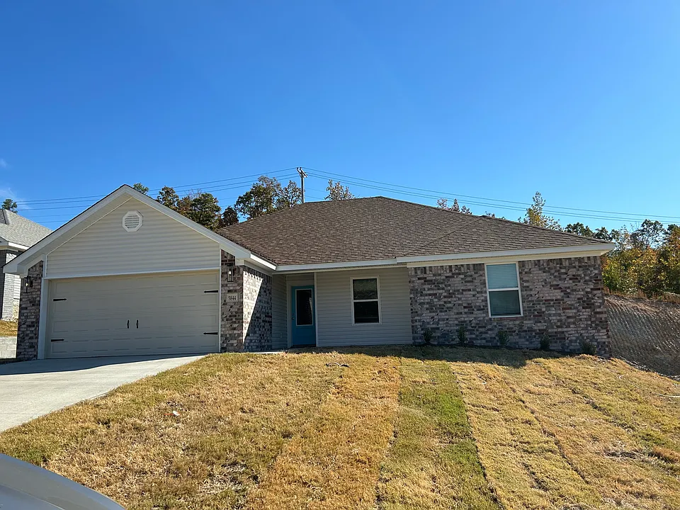 5844 Heritage Heights Dr
