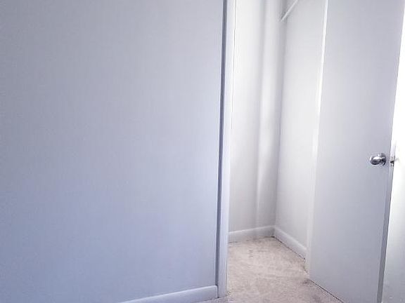 5th image of 1507 Eastgate Ave NE