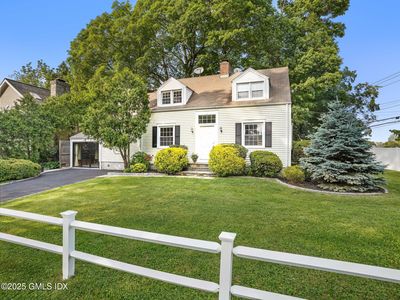 2 River Ln, Cos Cob, CT, 06807