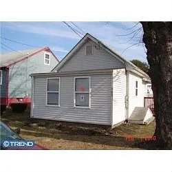 909 Wyoming Ave photo 1