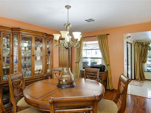 4th image of 2737 Saint Cloud Oaks Dr