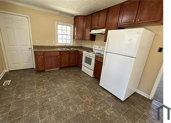 4159 Village Dr — Photo 2