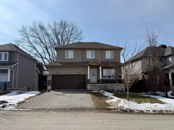 8 Alexander Cir, Strathroy Caradoc, ON N7G 0B4
