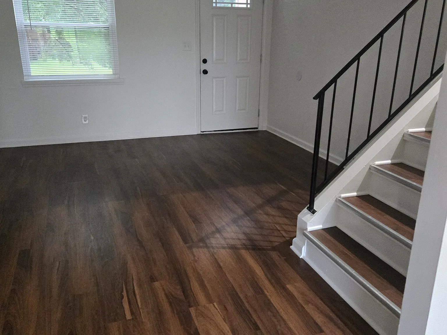 2 bed, 1680 sqft, $1,600 — Photo 2