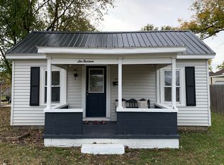 613 W Walnut St, Washington, IN 47501