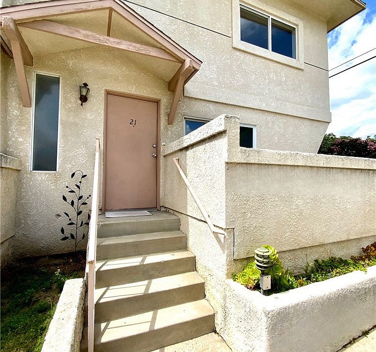 1st image of 13880 Sayre St Unit 21