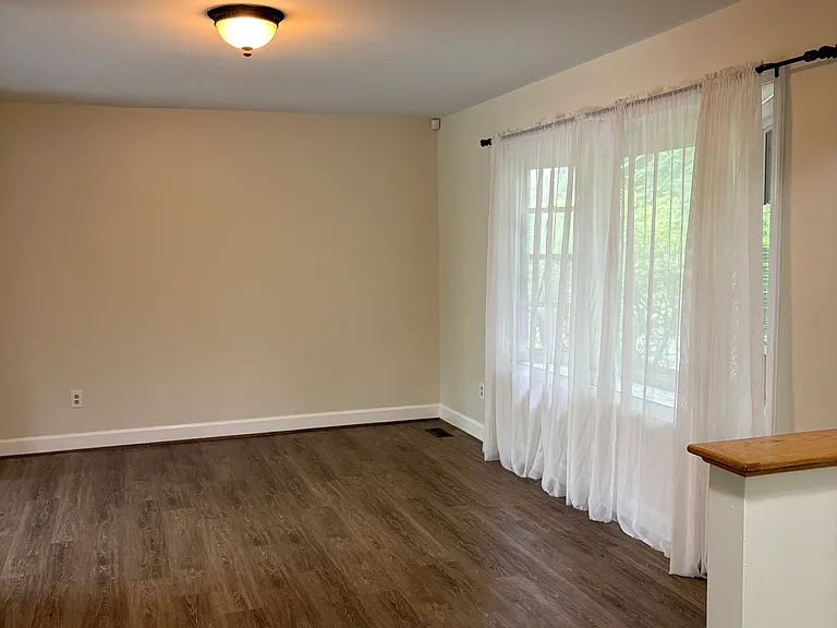 11322 Old Hopkins Rd — Photo 6