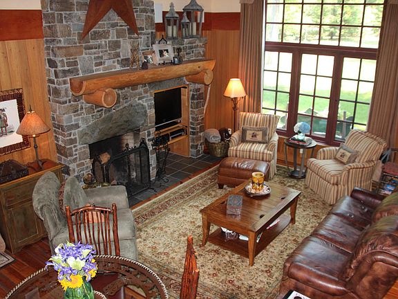 5th image of 2104 Iron Horse Dr