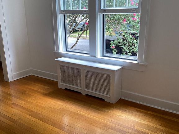 2nd image of 3100 Varnum St