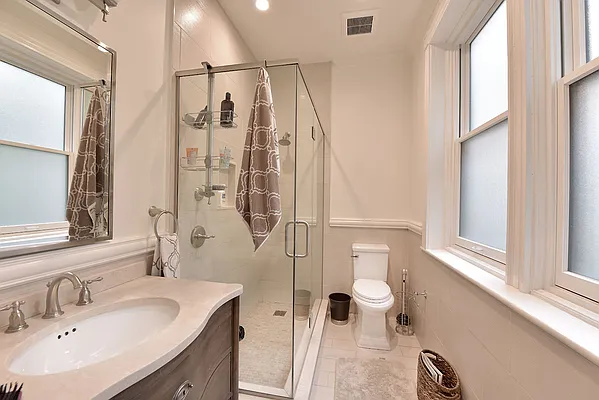 Rented by LEE & ASSOCIATES NYC RESIDENTIAL LLC | media 11