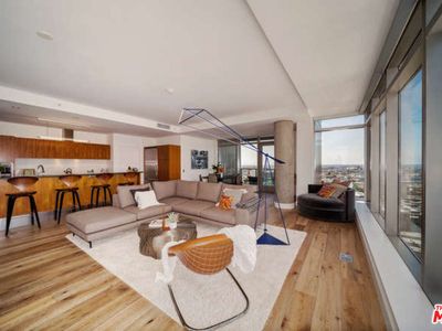 1155 S Grand Ave APT 1002, Los Angeles, CA, 90015