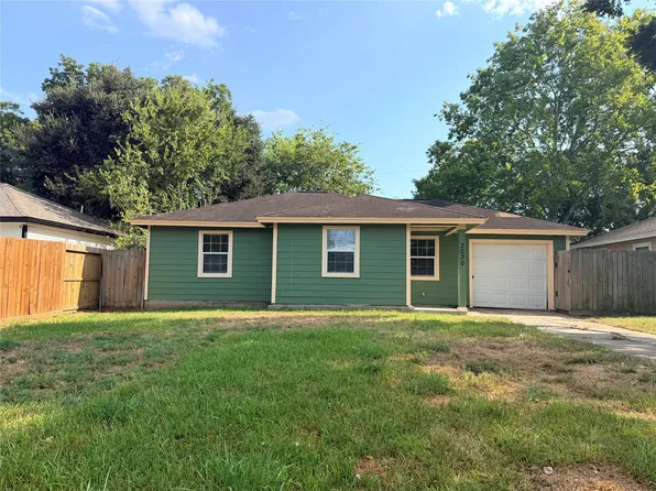 3030 Friar Point Rd, Houston, TX 77051