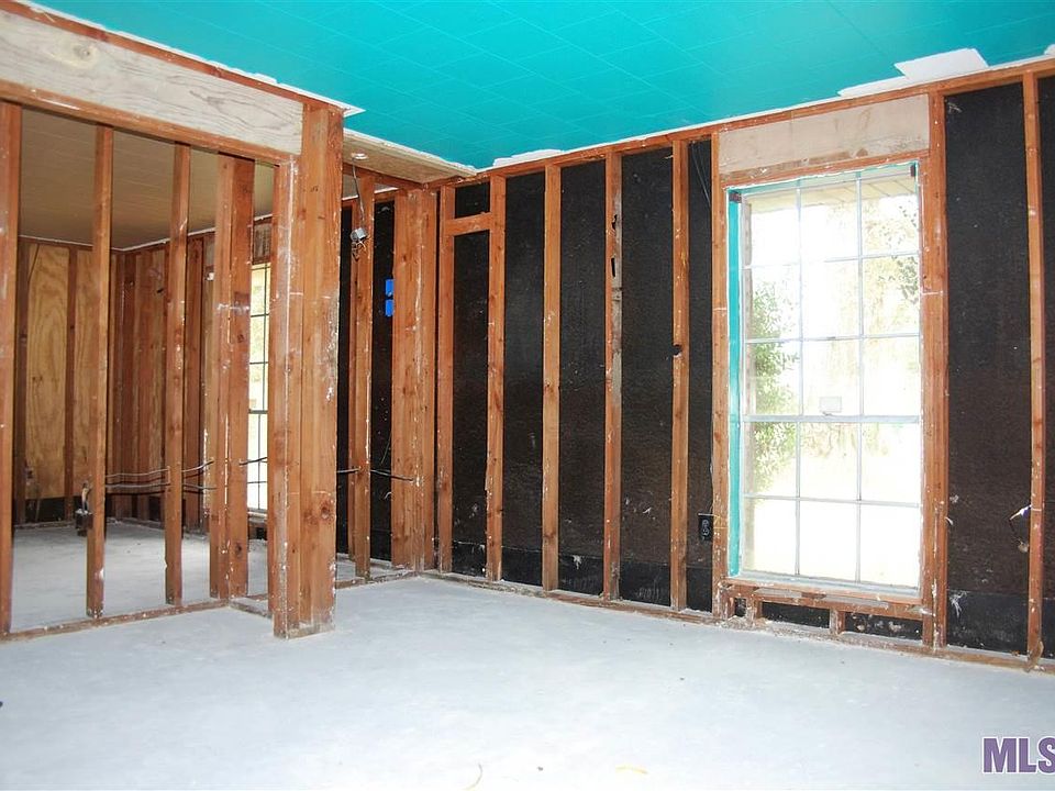 1st image of 28401 Magnolia Dr